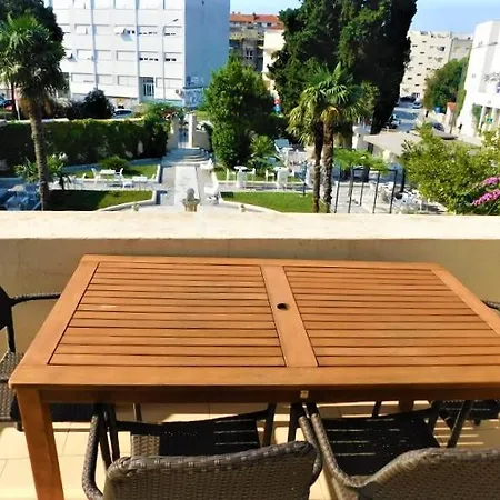 Toncic Apartment